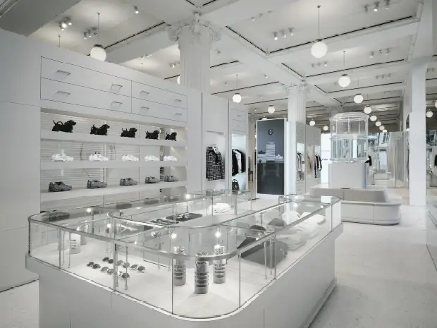 LA-FRAMERIE-Studio POST-PRODUCTION-Retouche Photo-e-comm-mode-boutique-Thom Browne